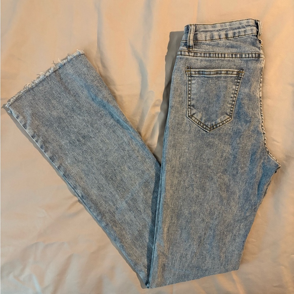 SHEIN Blue Straight Leg Jeans with Vintage Appeal